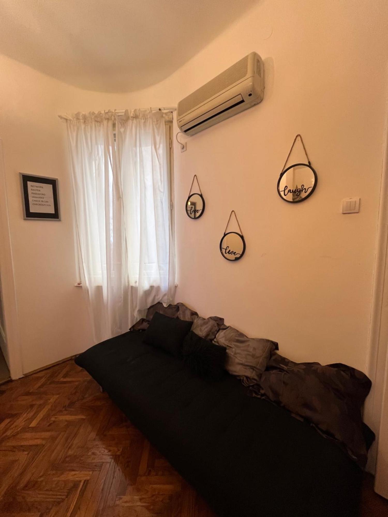 Two Bedroom Apartment Near Slavija Square เบลเกรด ภายนอก รูปภาพ