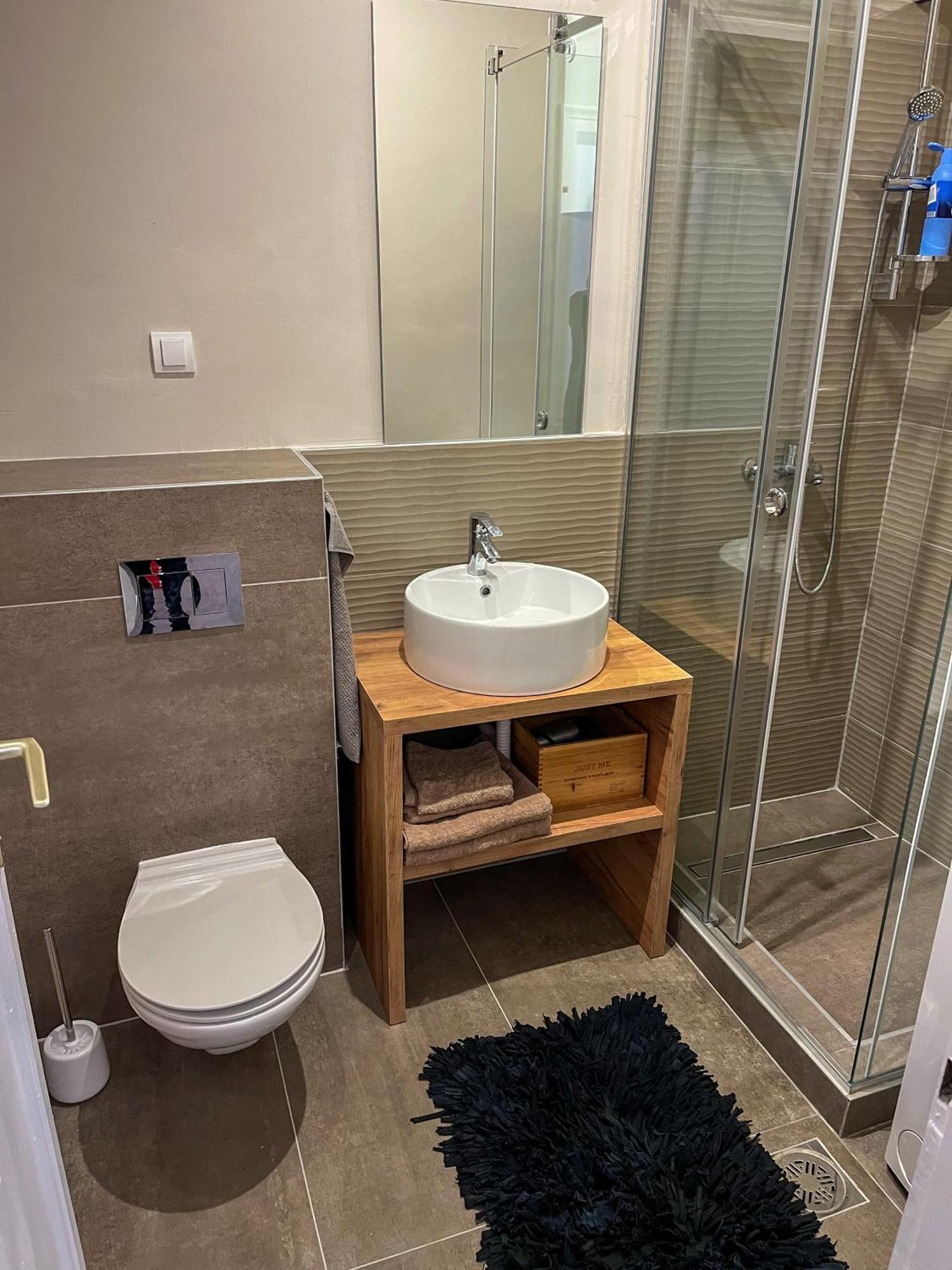 Two Bedroom Apartment Near Slavija Square เบลเกรด ภายนอก รูปภาพ