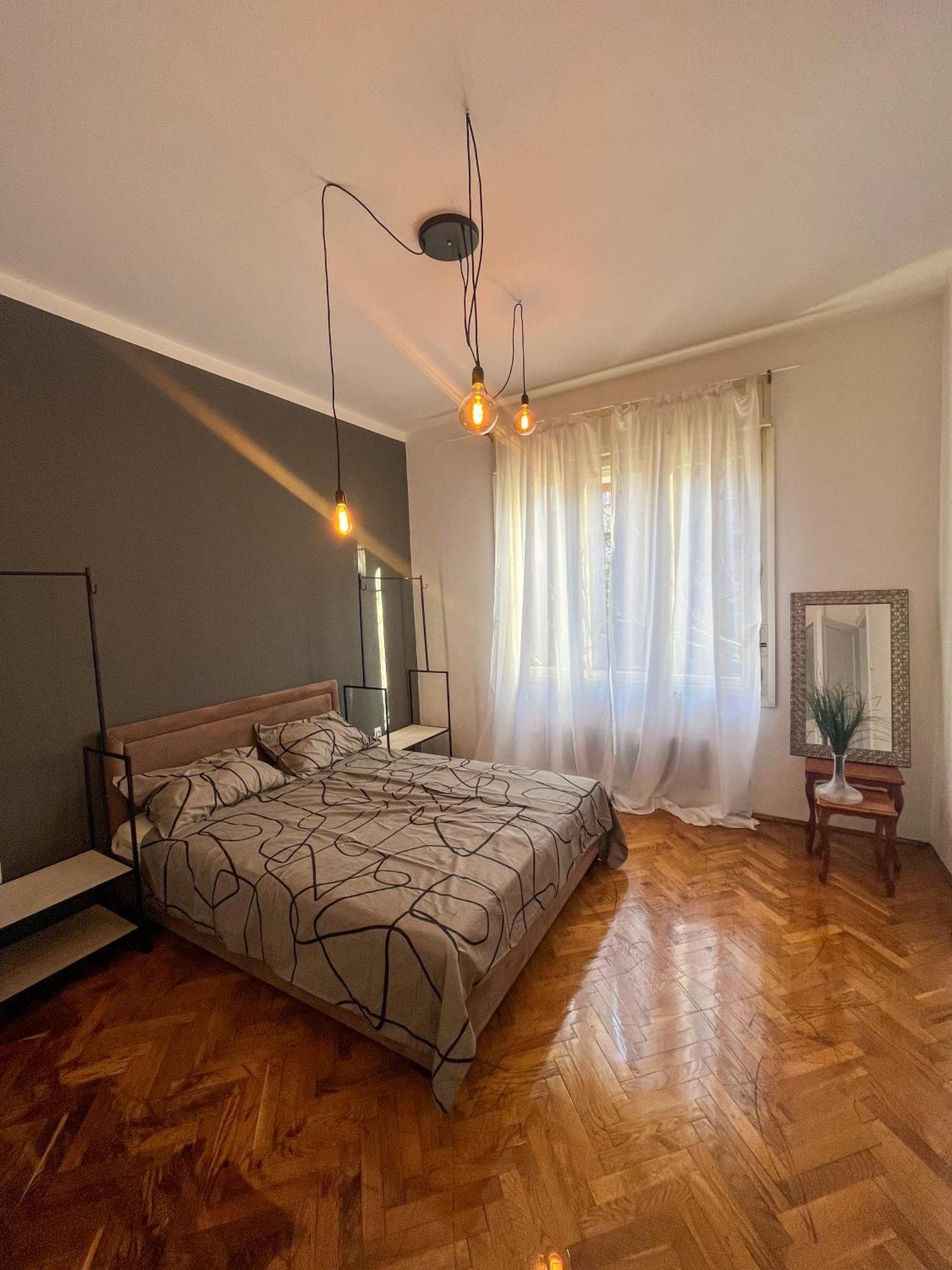 Two Bedroom Apartment Near Slavija Square เบลเกรด ภายนอก รูปภาพ