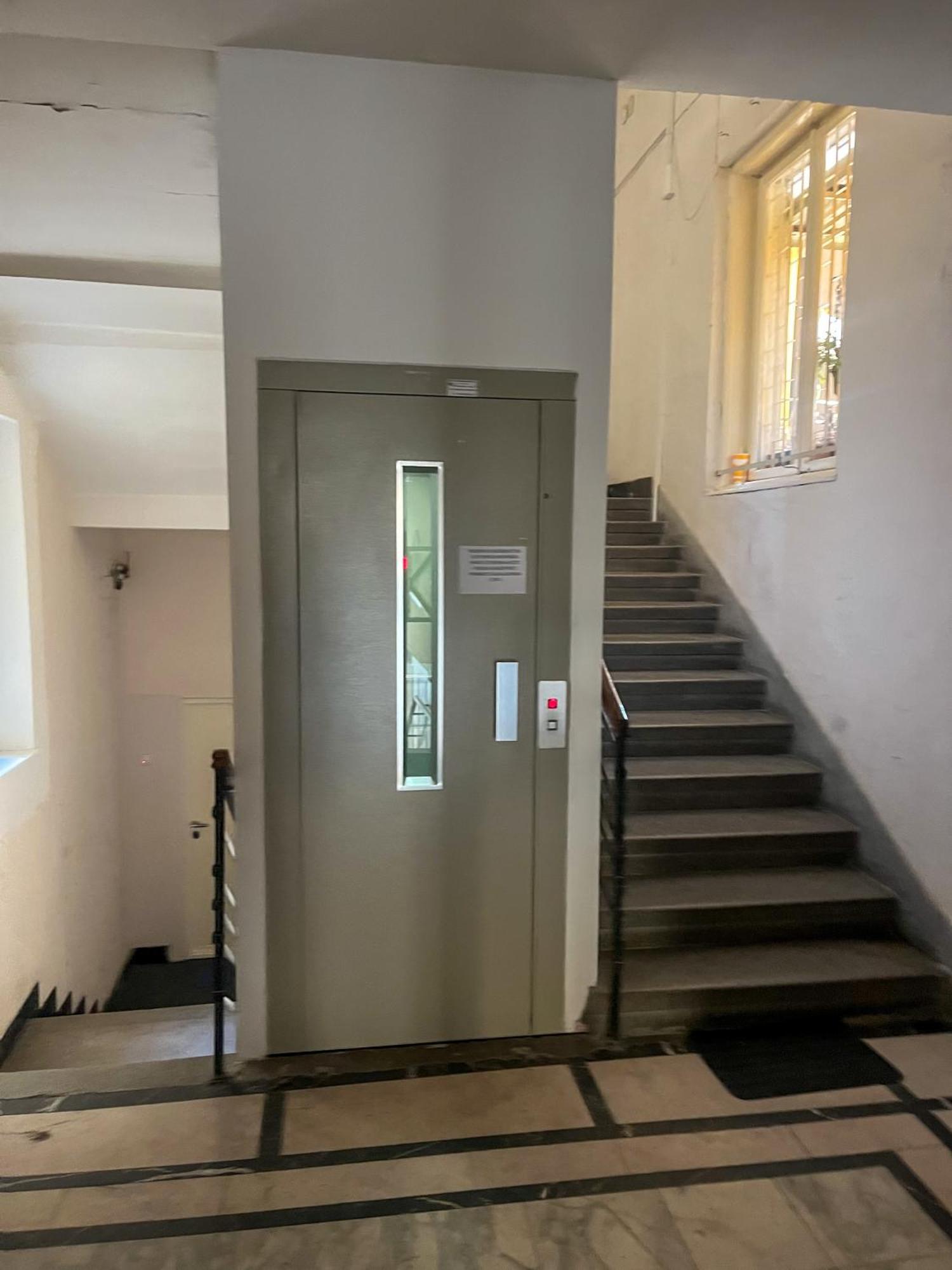 Two Bedroom Apartment Near Slavija Square เบลเกรด ภายนอก รูปภาพ